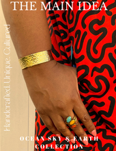 Load image into Gallery viewer, Hammered Brass Bracelet