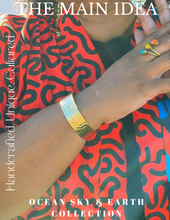 Load image into Gallery viewer, Hammered Brass Bracelet